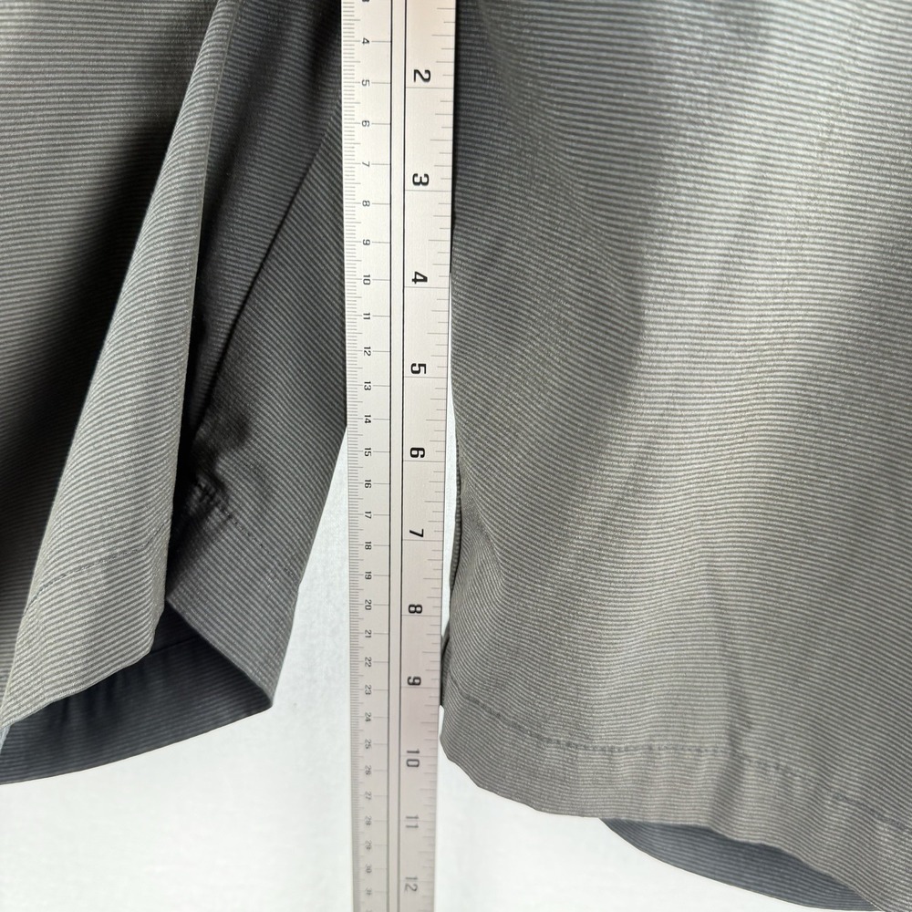 Travis Mathew Shorts Mens Sz 40 Gray Performance Stretch Golf Chinos 10" Inseam - Picture 11 of 11